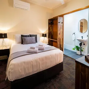 Hotel Peddlars Rest, Toogoolawah