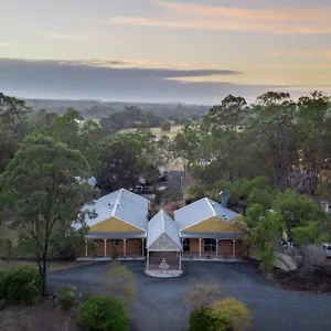Motel Lockyer, Helidon